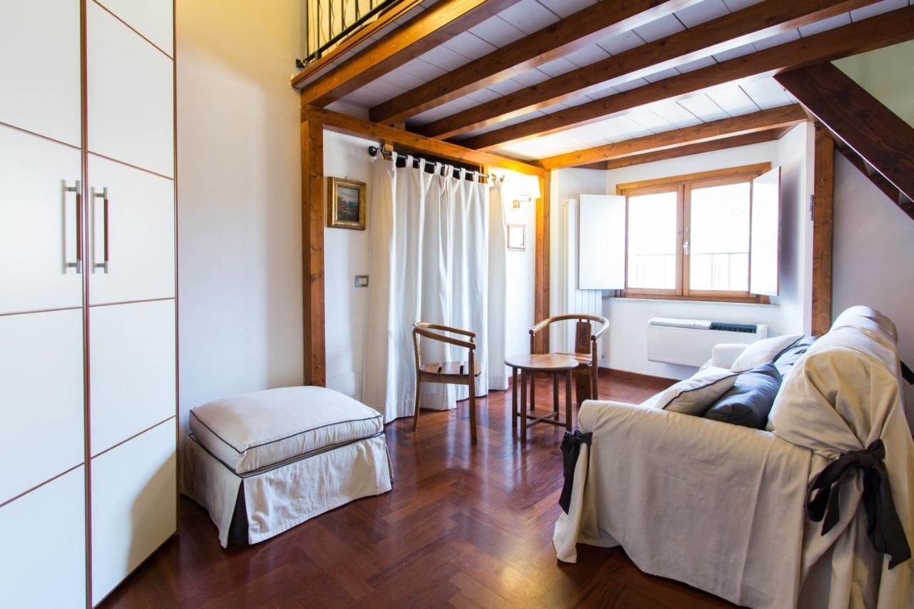 Appartamento Altieri Loft Pantheon Roma Esterno foto